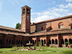 Abadia Chiaravalle, claustro